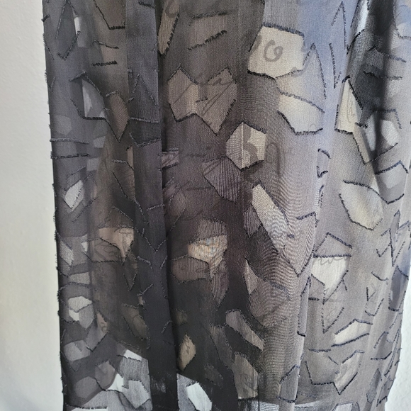 WORTHINGTON Black Sheer Top - Picture 4 of 4